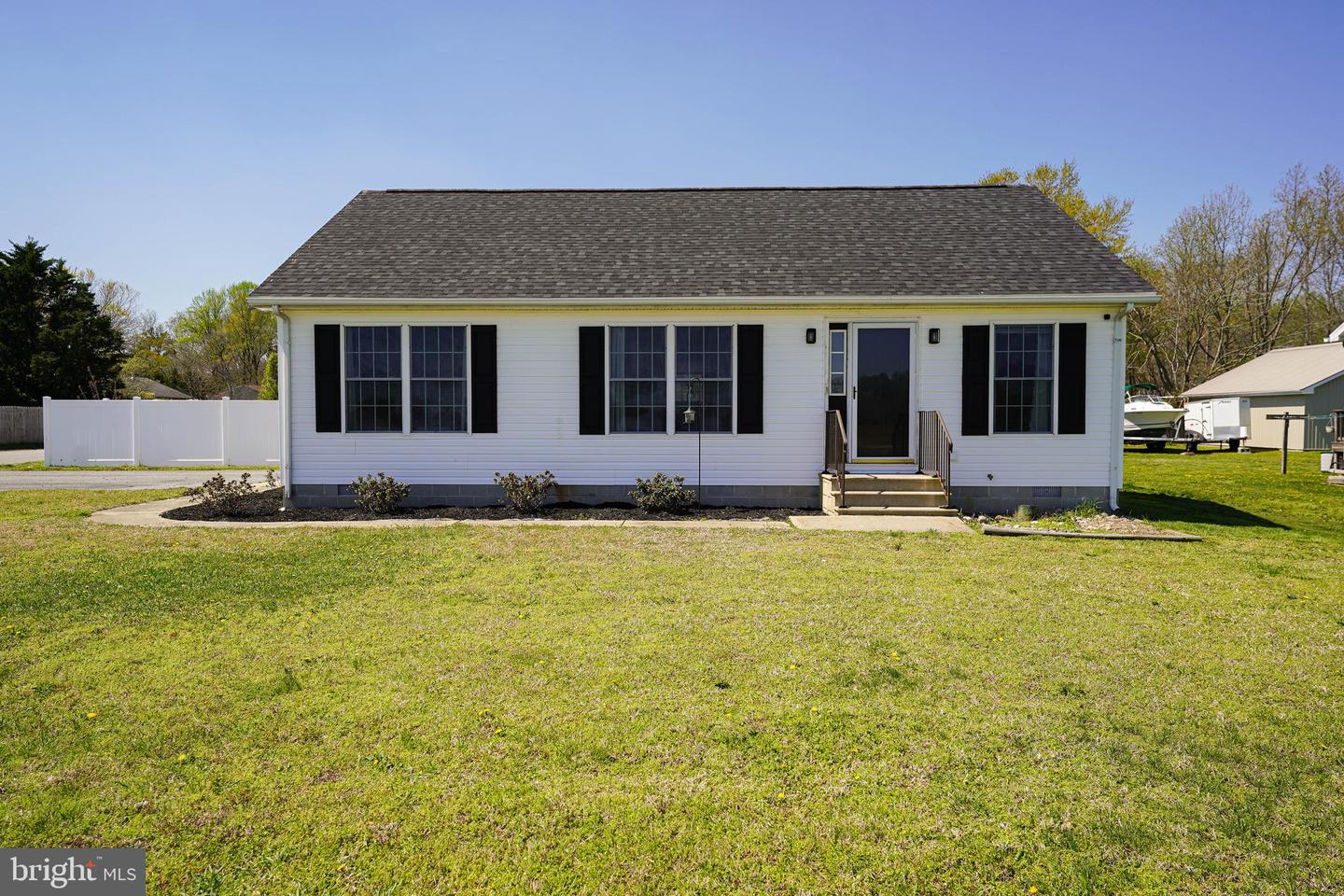 36136 Lumberyard Lane, Willards