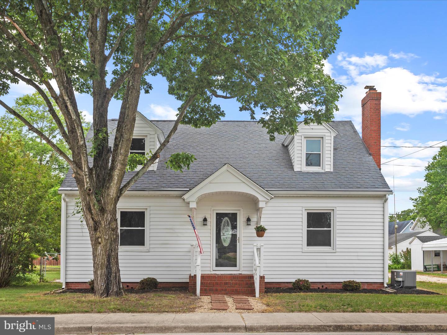 304 N Main Street, Hebron