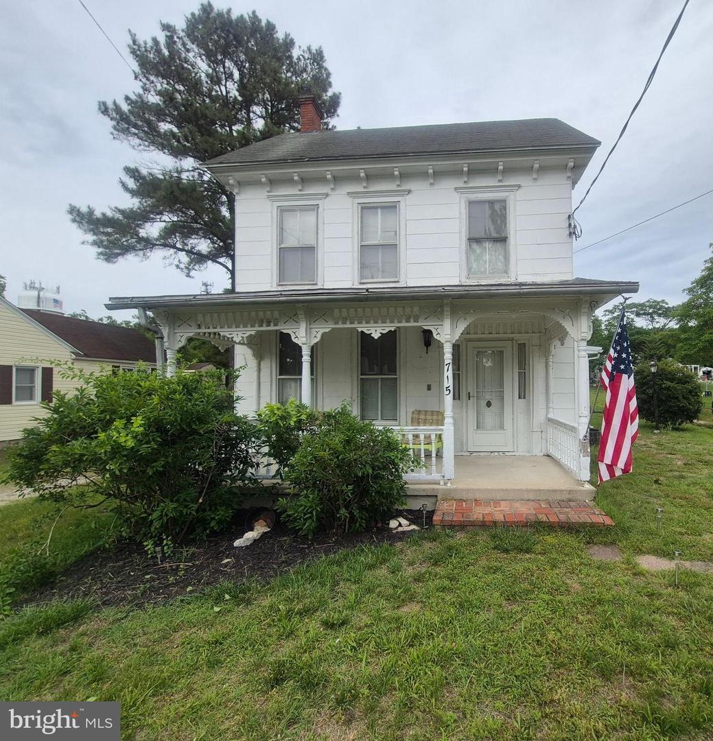 715 Main Street