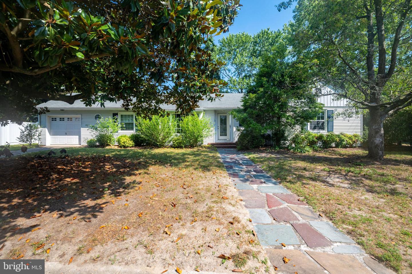 609 Manor Drive, Salisbury