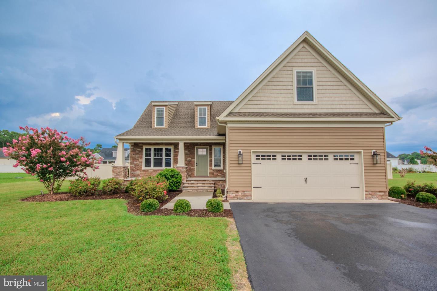 27243 Equestrian Drive, Salisbury