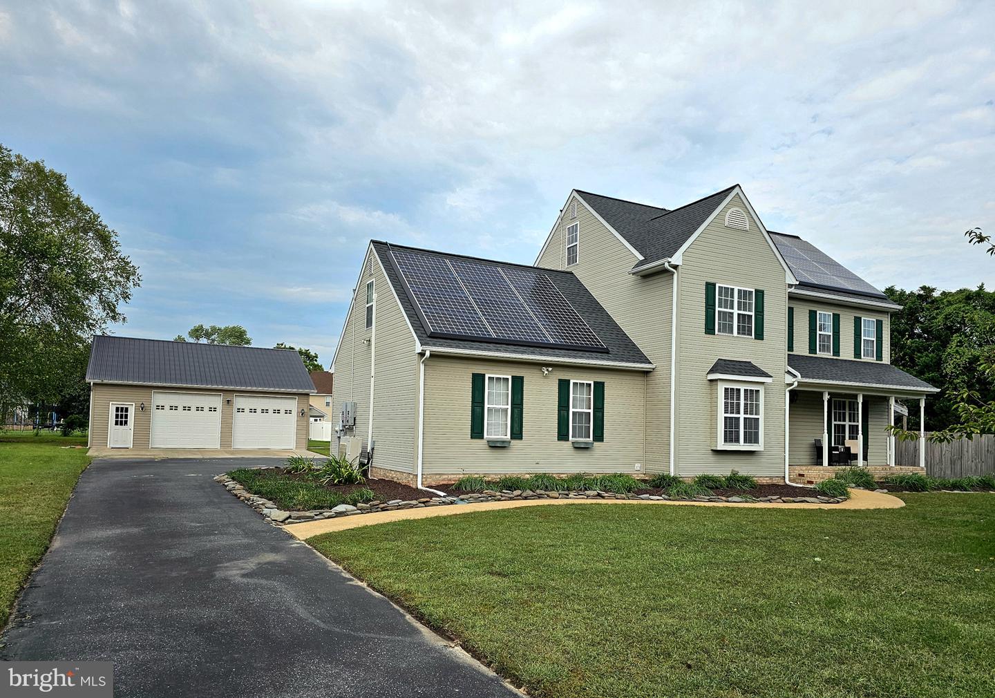 6136 Oxbridge Drive, Salisbury