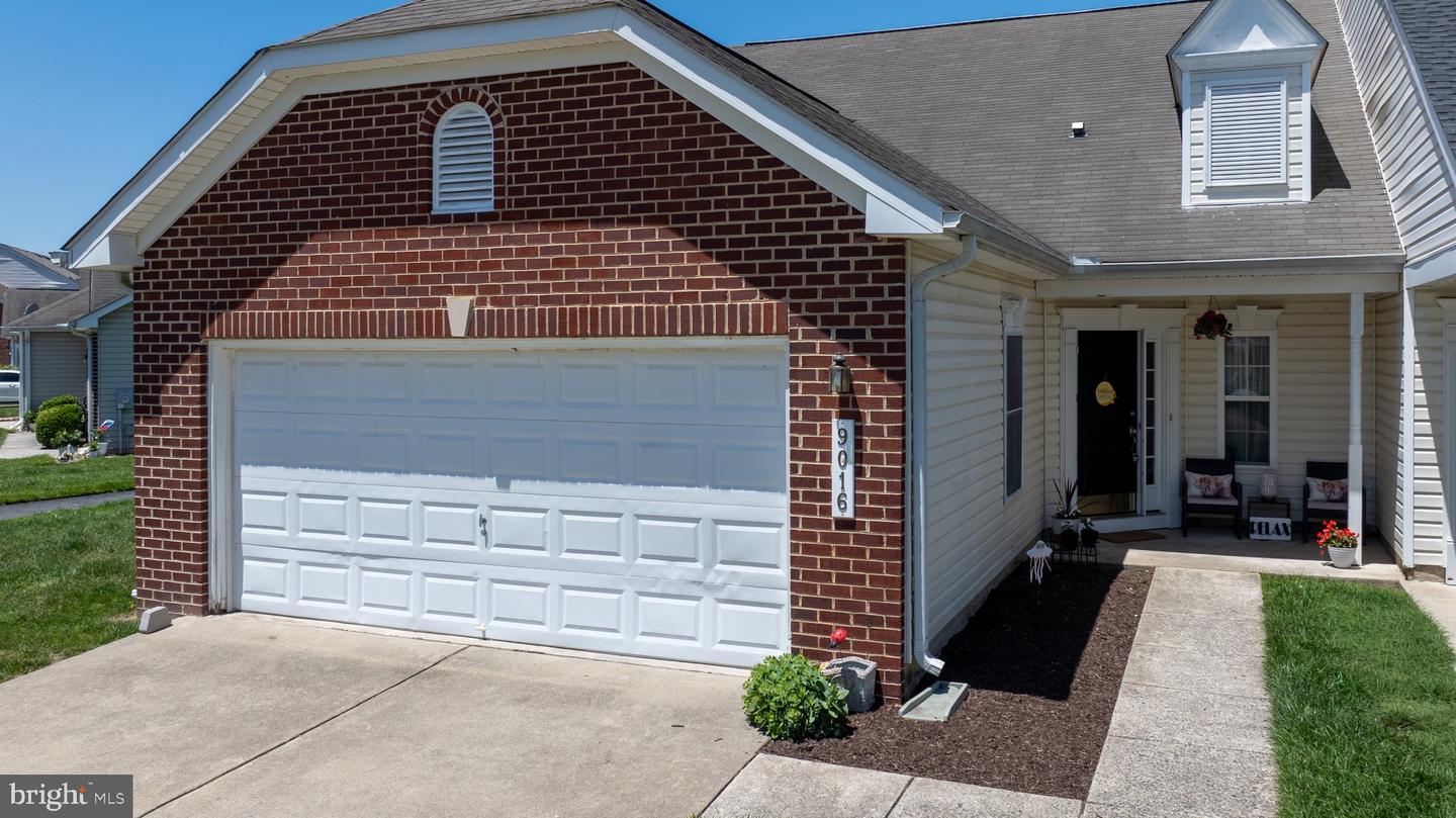 9016 Executive Club Dr