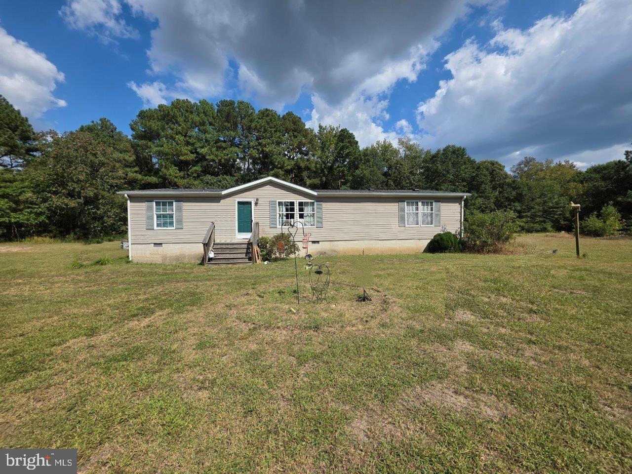 8217 Hurleys Neck Road