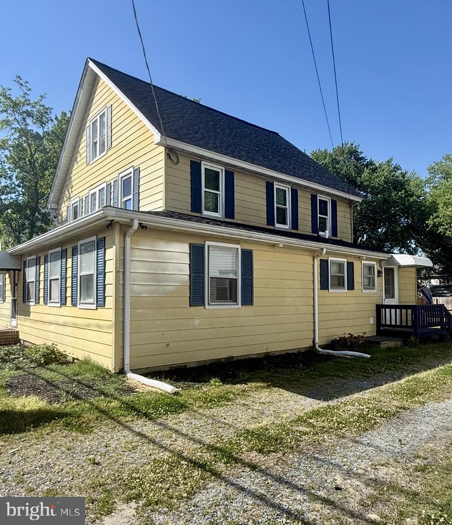 111 E Lillian Street