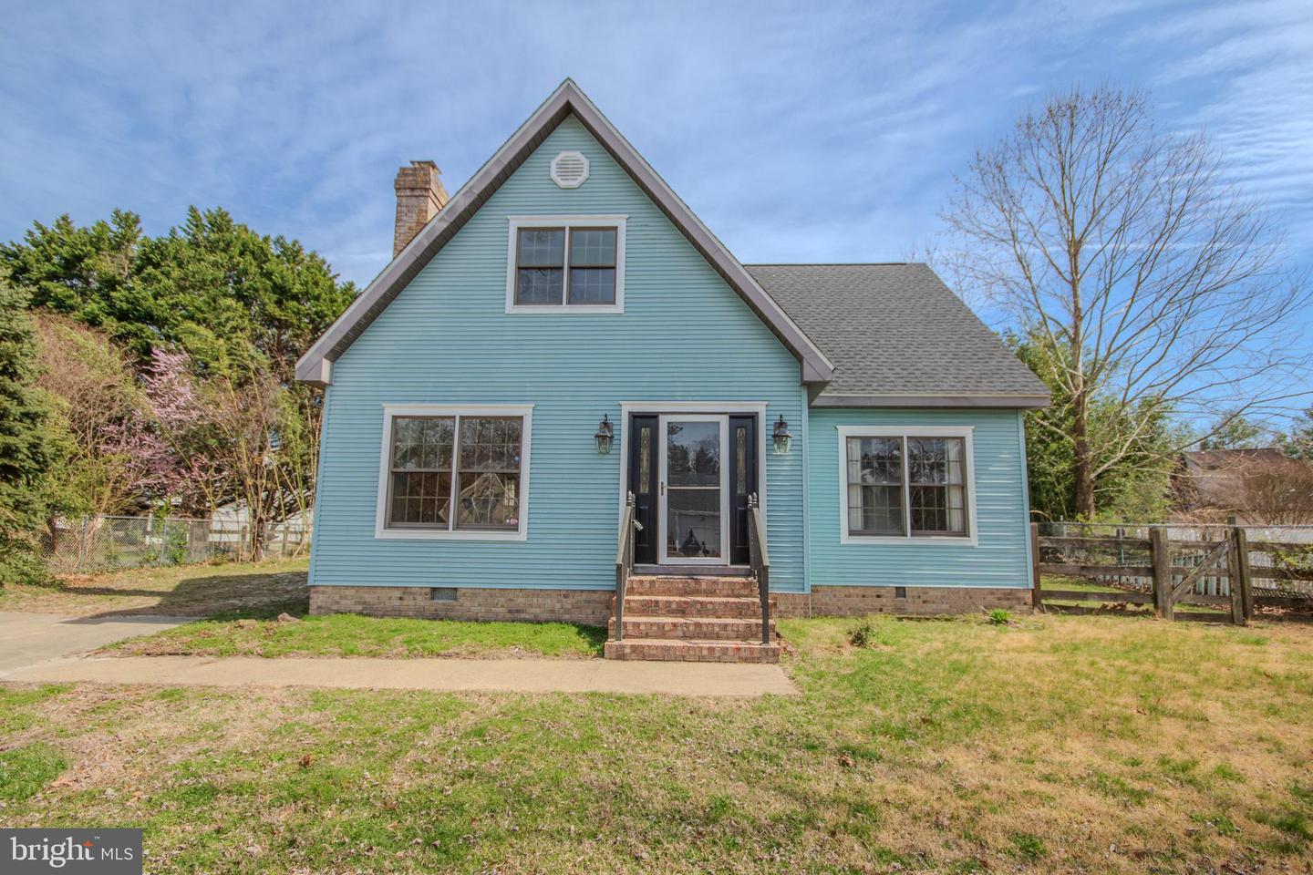 313 W London Avenue