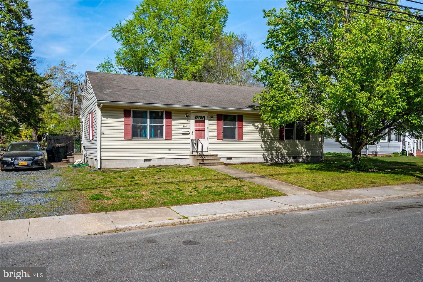 201 Glen Avenue