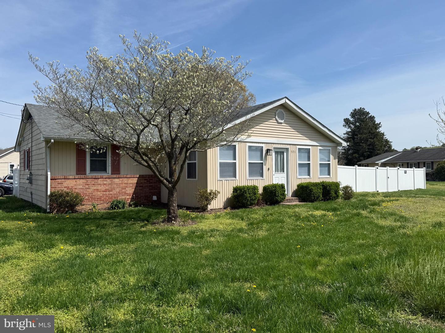 501 Chestnut Street, Hebron