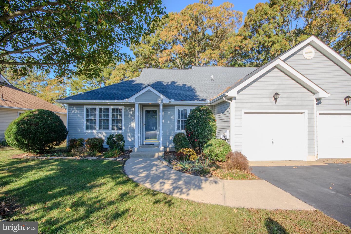 922 W Schumaker Manor Drive