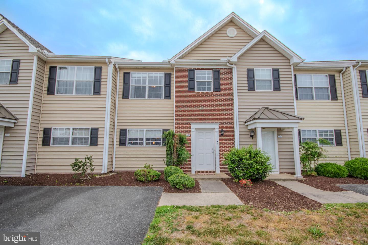 1140 Fairview Lane #1140