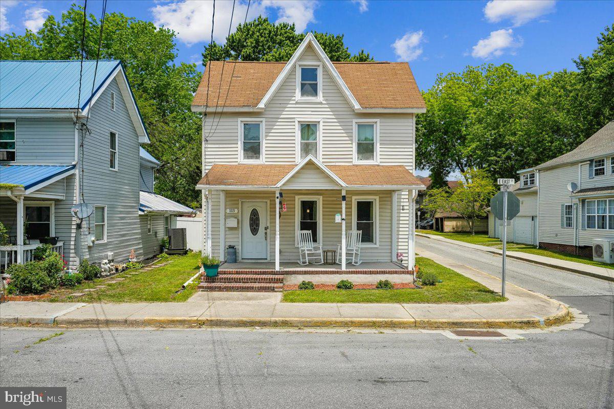 113 E East Street