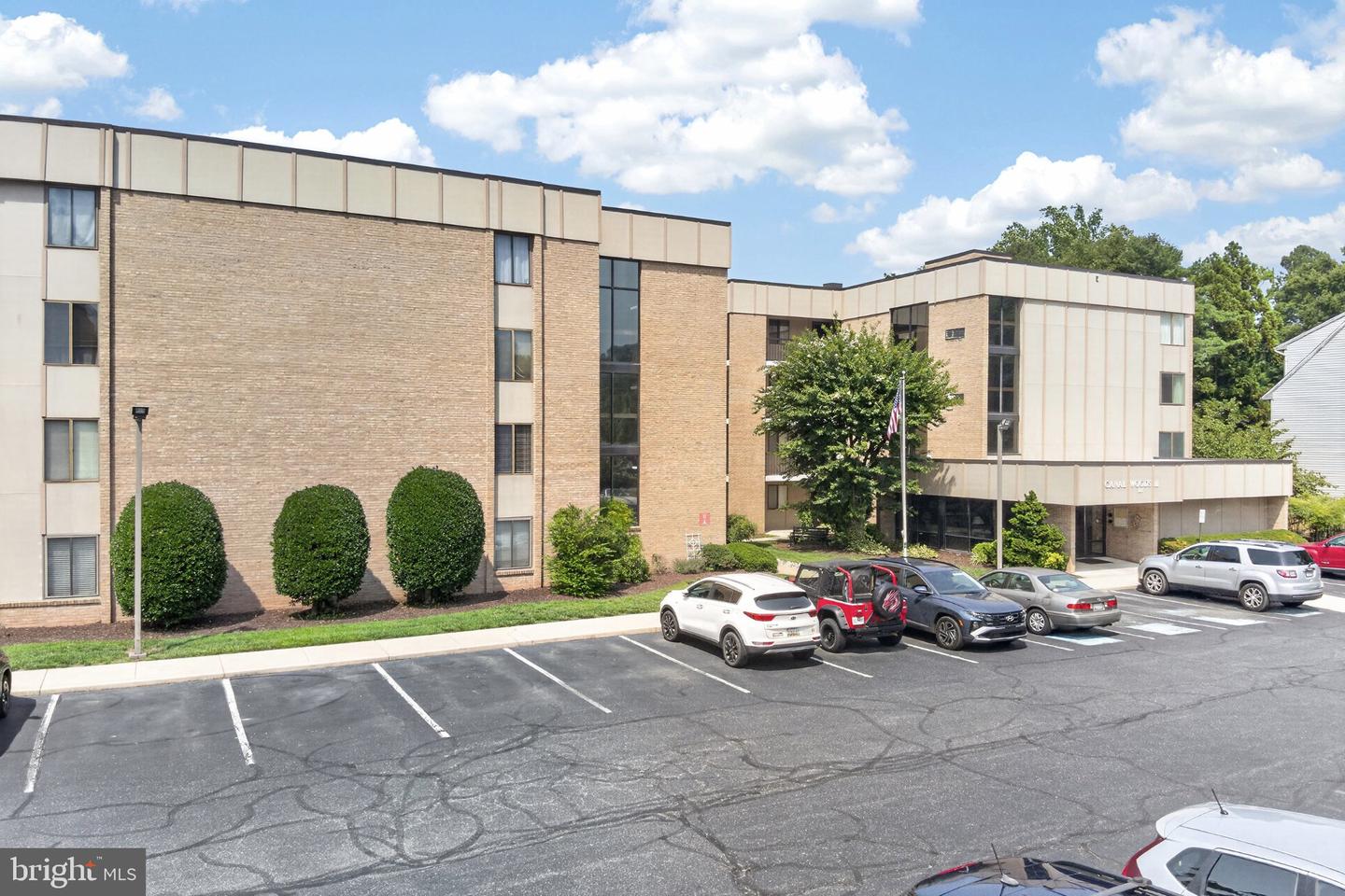 227 Canal Park Drive #402
