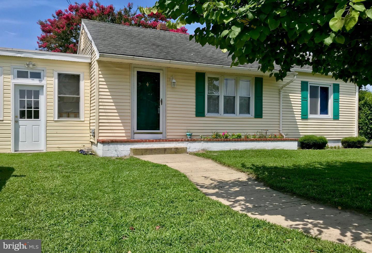 206 Woodcrest Avenue