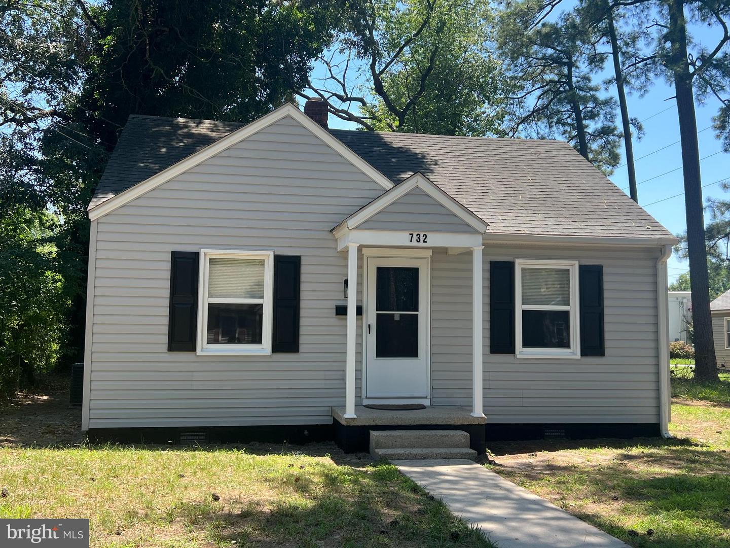 732 Dennis Street
