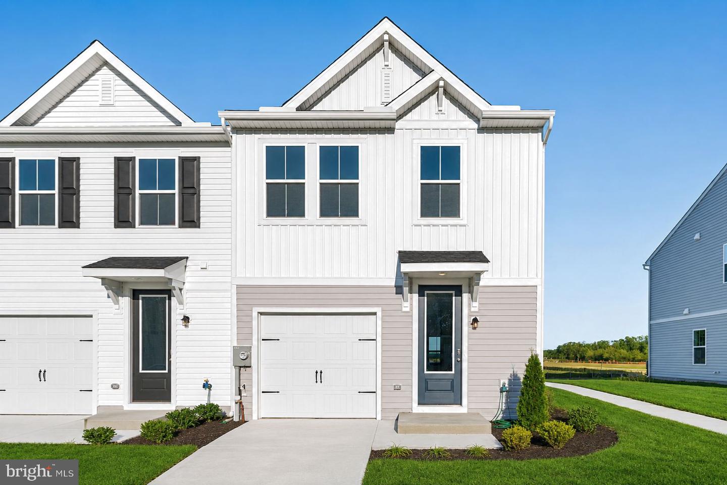 302 Clement Loop