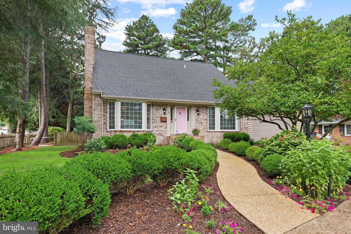 602 Crestview Lane
