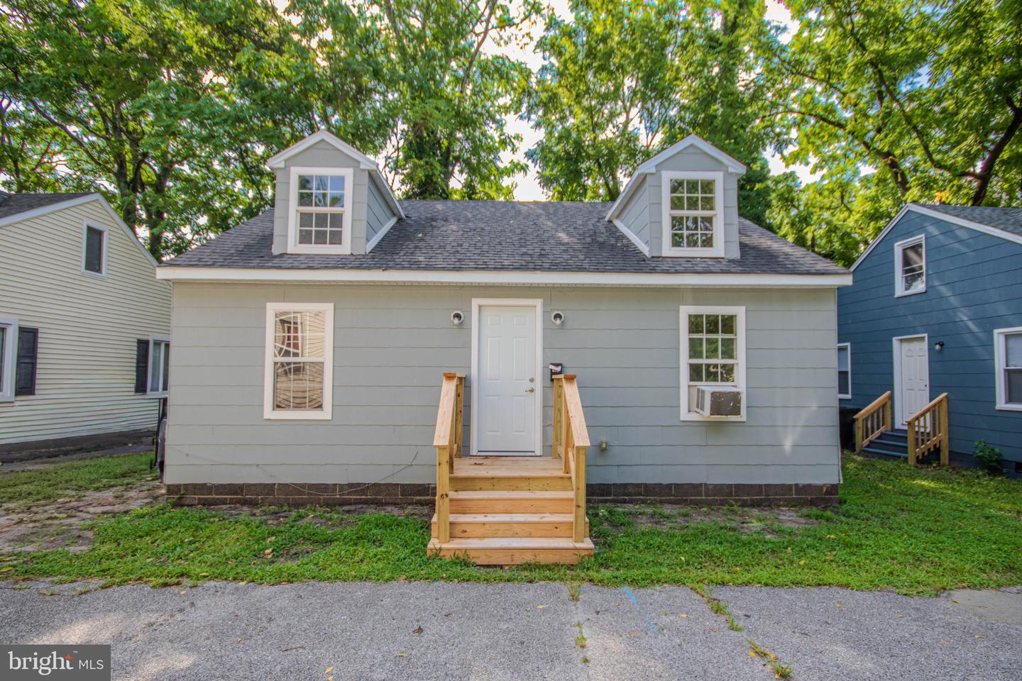 403 Newton Terrace