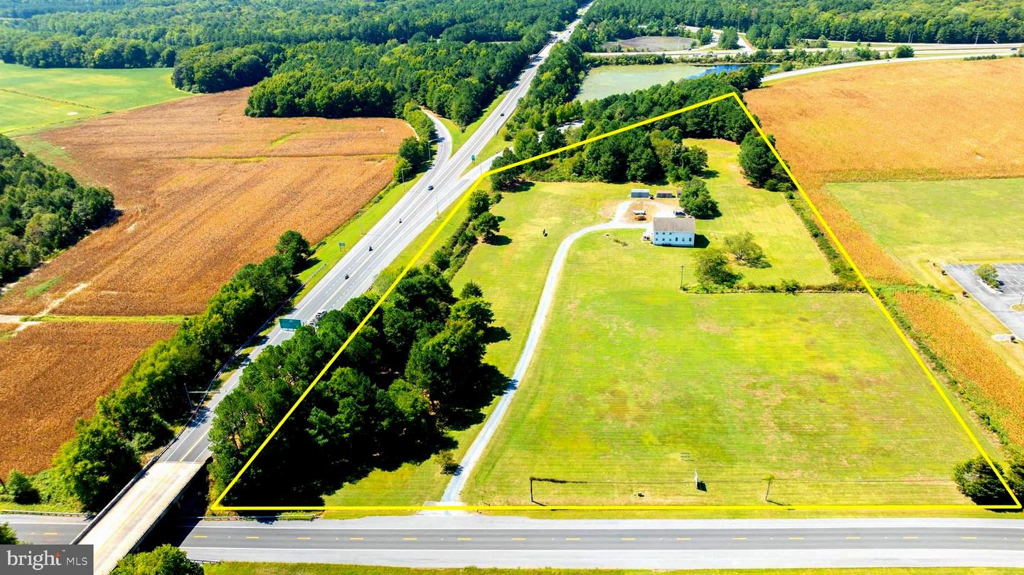 10959 Worcester Highway, Berlin