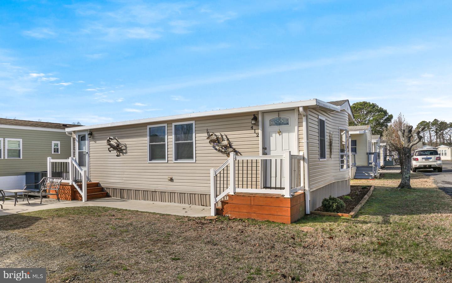 412 Snowbird Court, Berlin