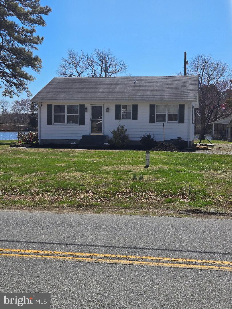 11328 Gum Point Road, Berlin