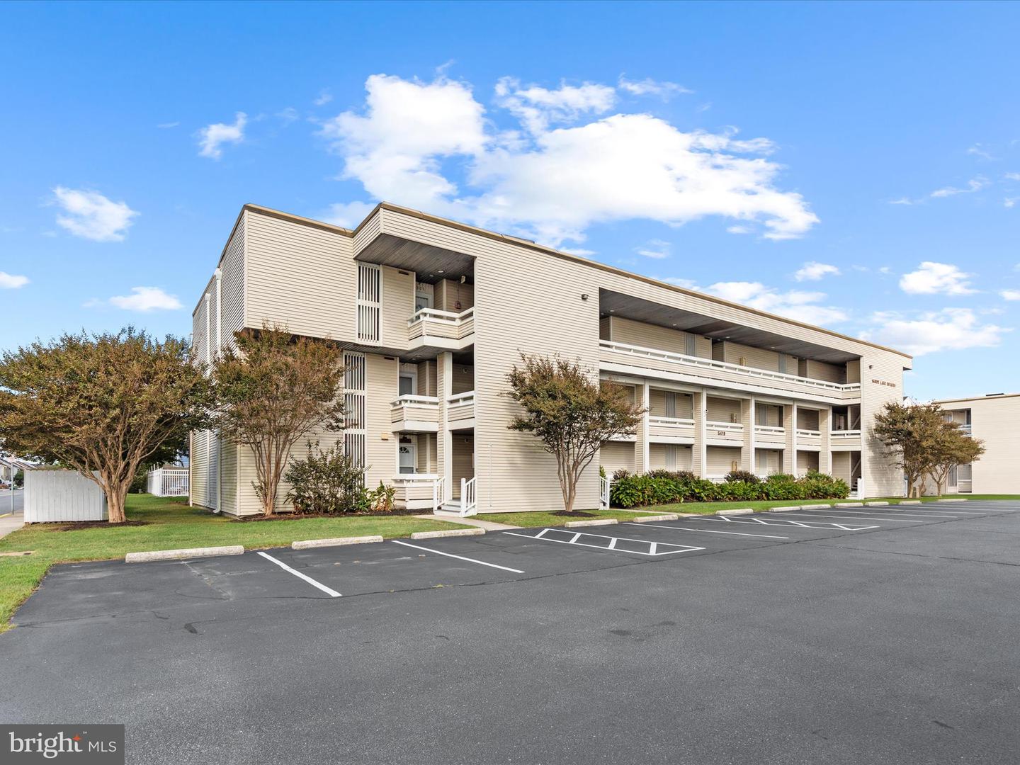 510 Penguin Drive #302