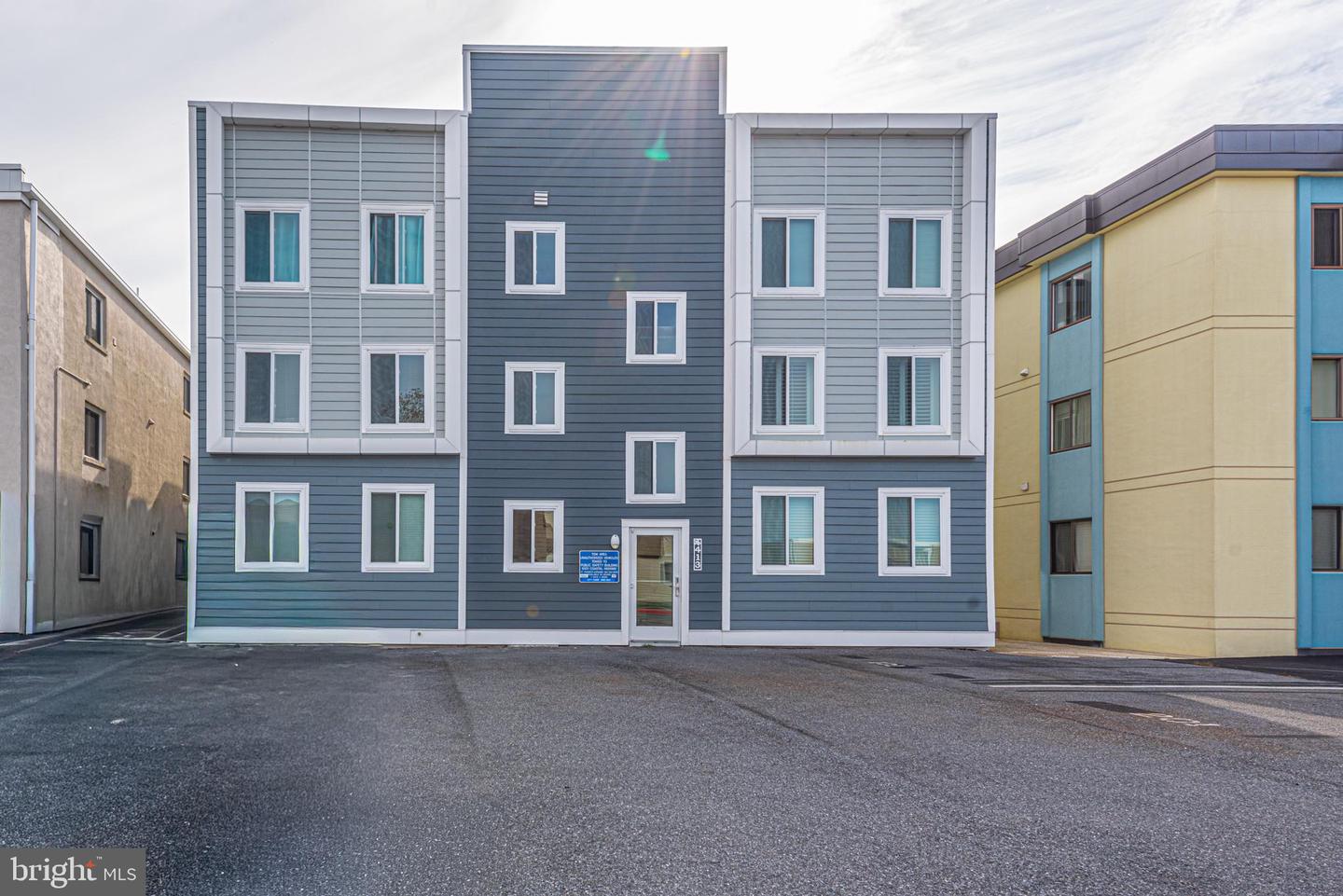 413 Bayshore Drive #201