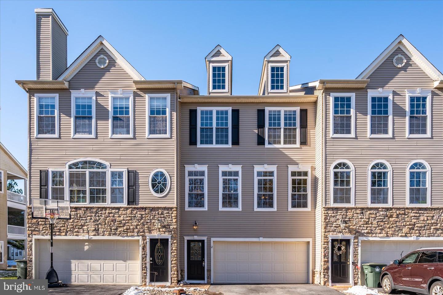 400 Williams Street #12