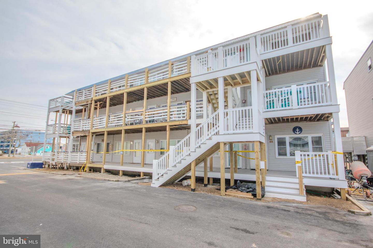 3701 Coastal Highway #340i4