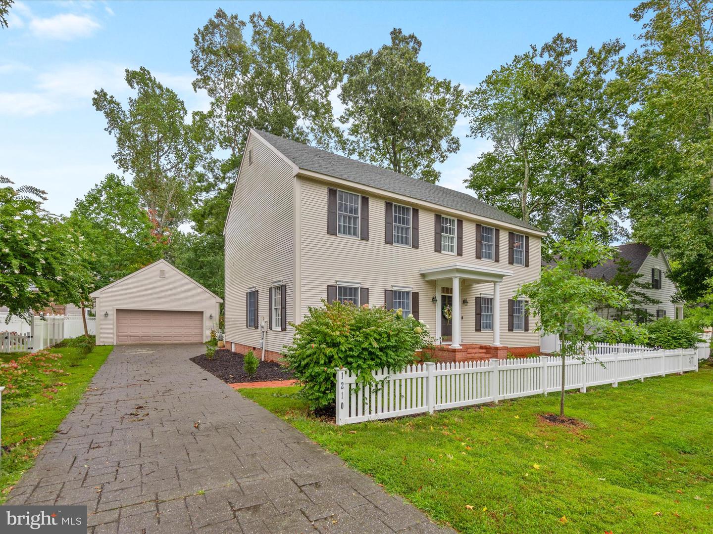 1210 Carrollton Lane