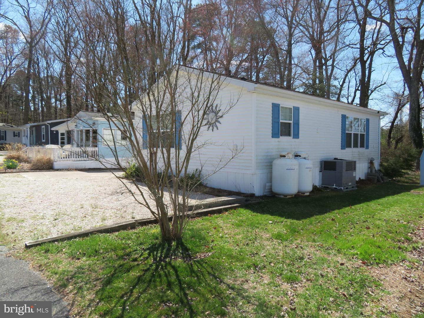 219 Timberline Circle, Berlin
