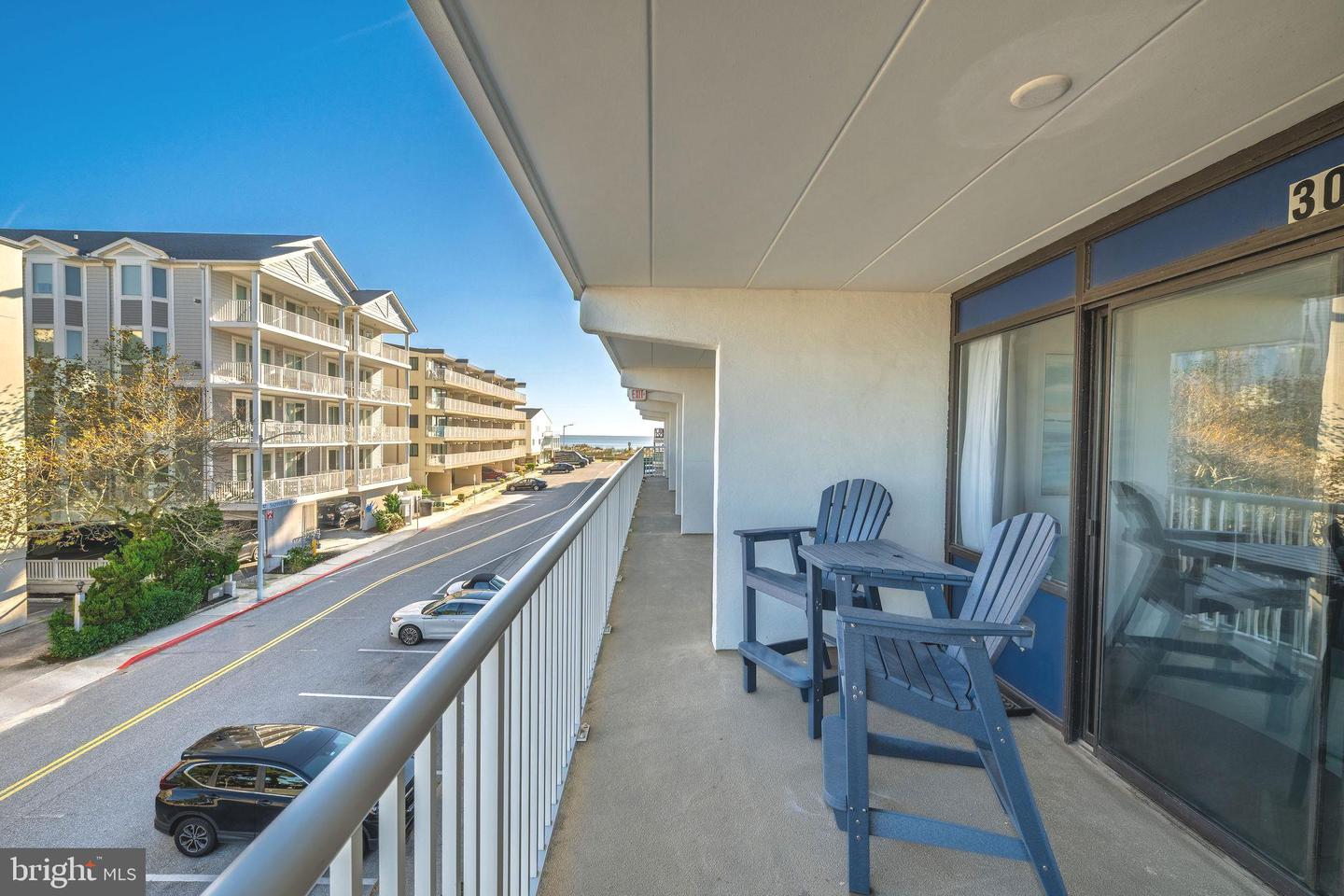 15 35th Street #305