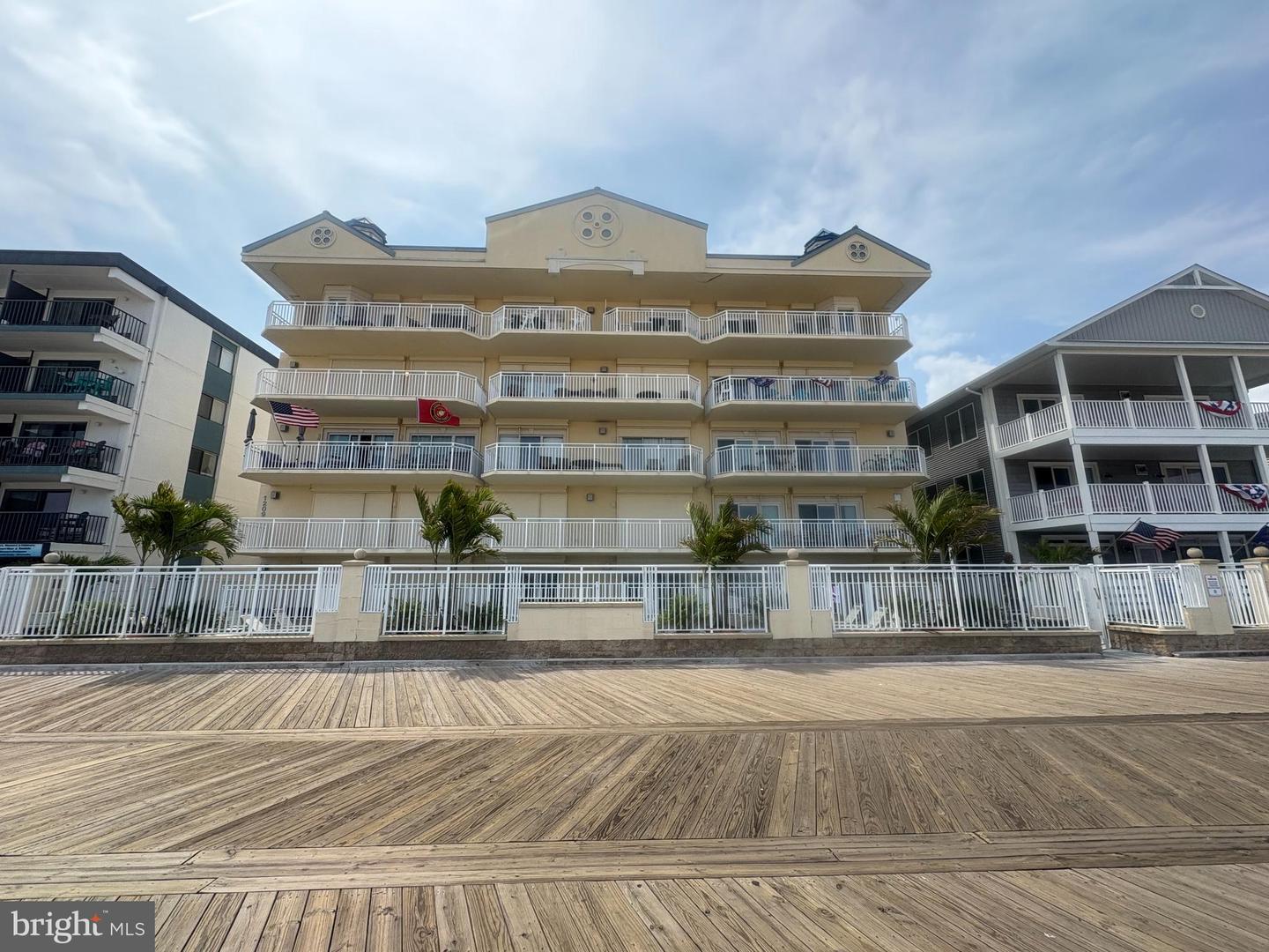 1209 Atlantic Ave # 302