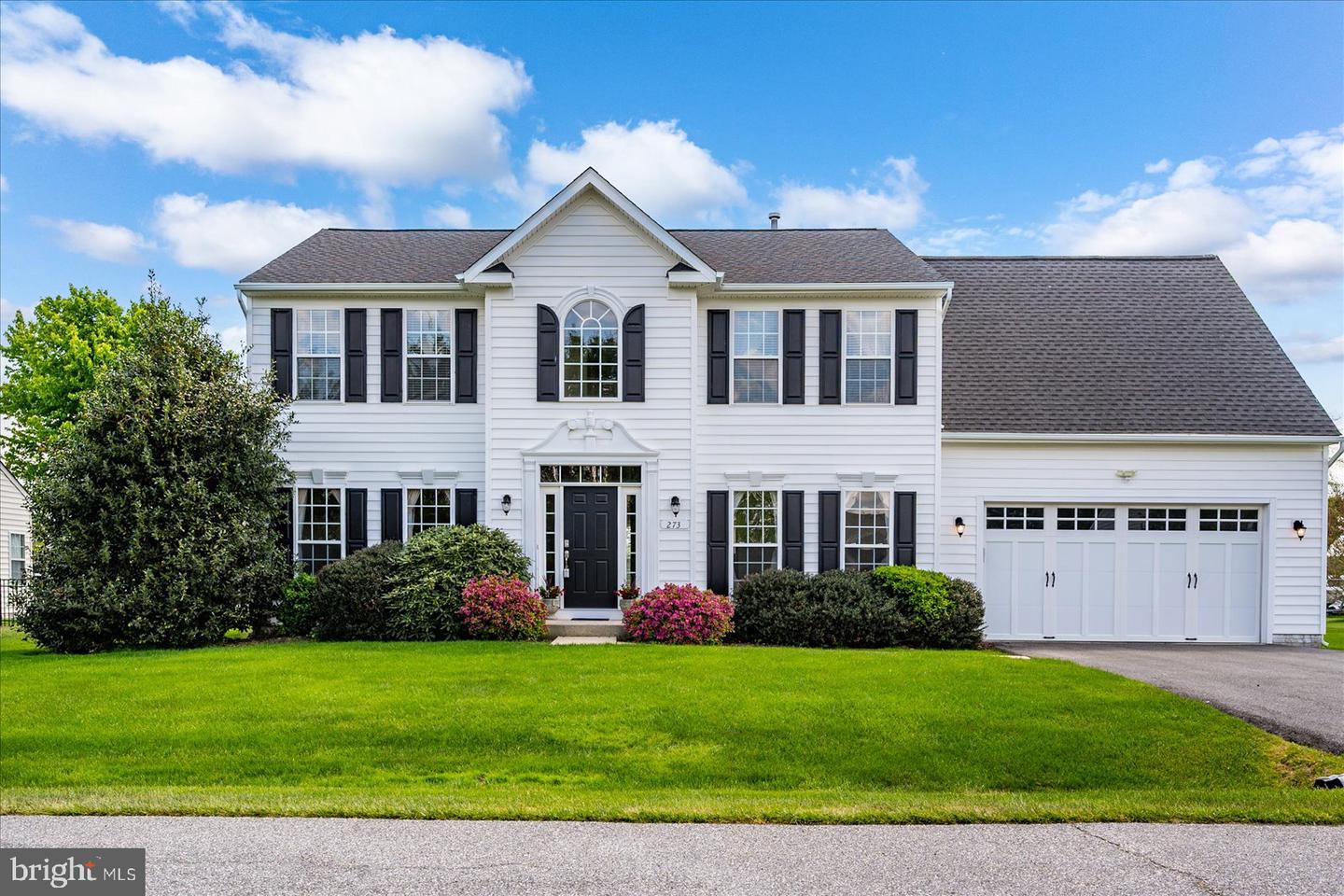 273 Powell Circle, Berlin