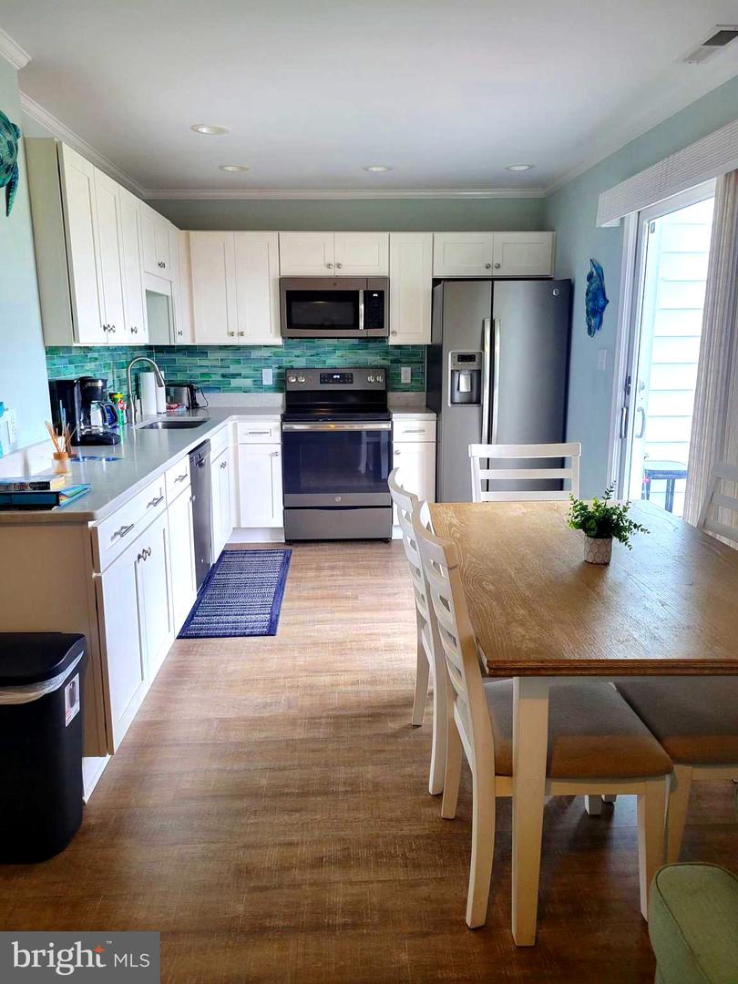 504 Lark Lane #8