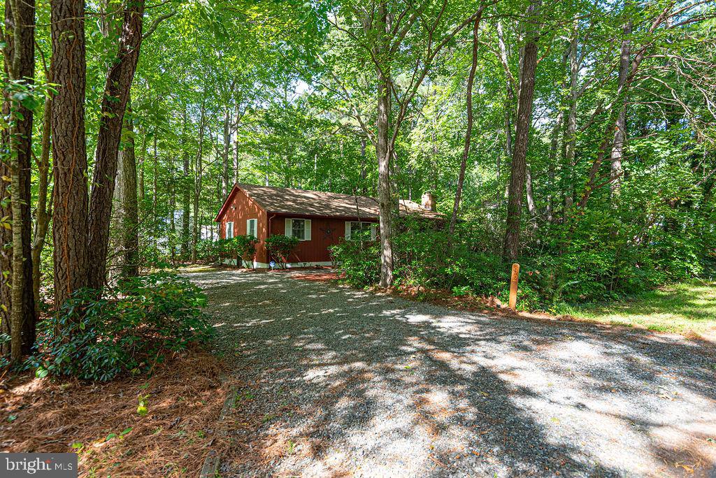 32 Whaler Ln