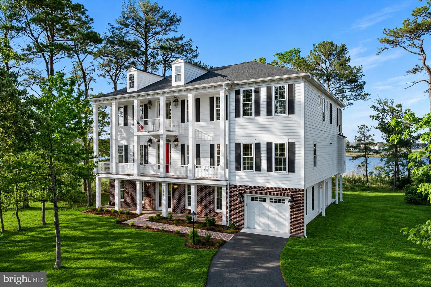 10313 Thirty Knots Ln