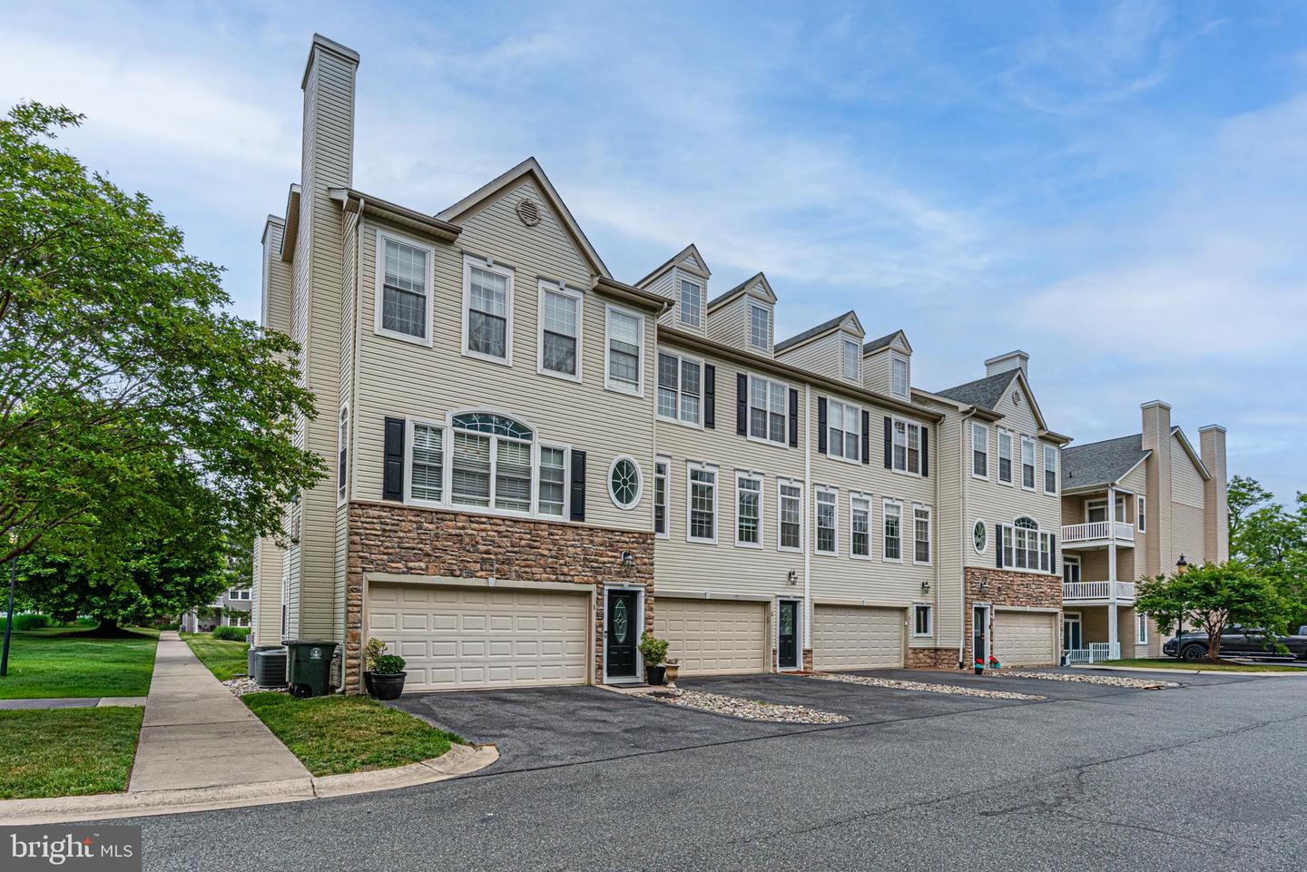 400 Williams Street #2