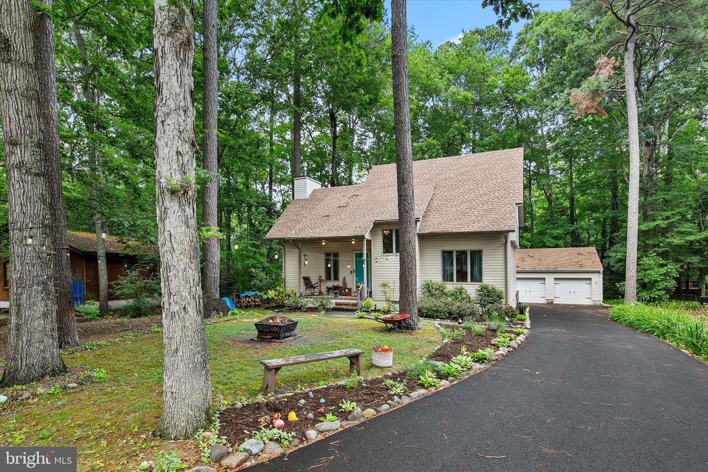 17 Moonraker Road