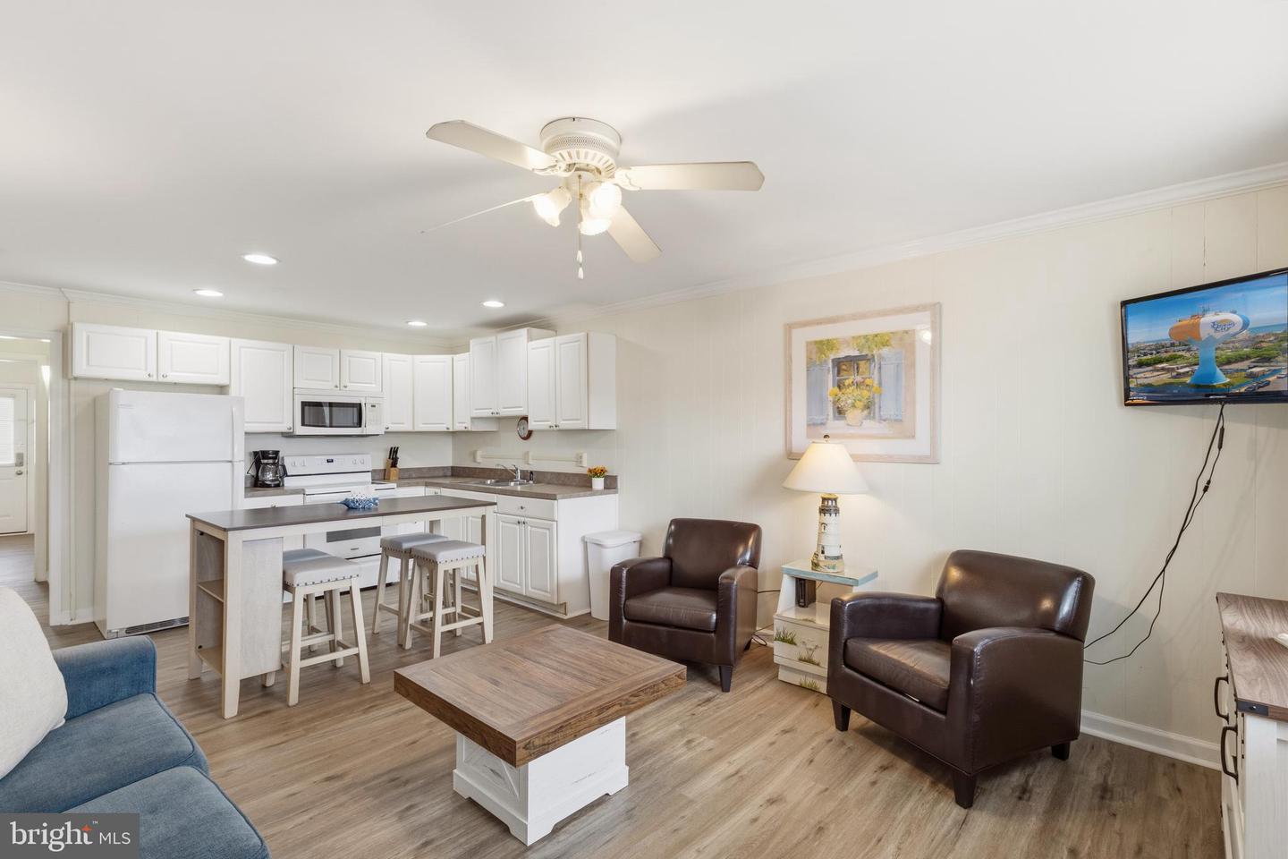 409 Saint Louis Avenue #60