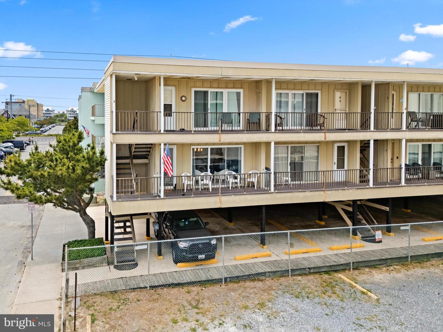 10 68th Street #1