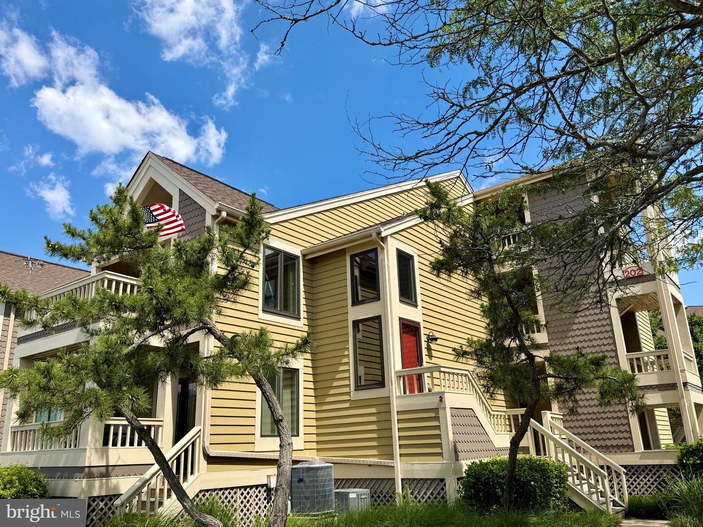 202 N Heron Drive #2022b