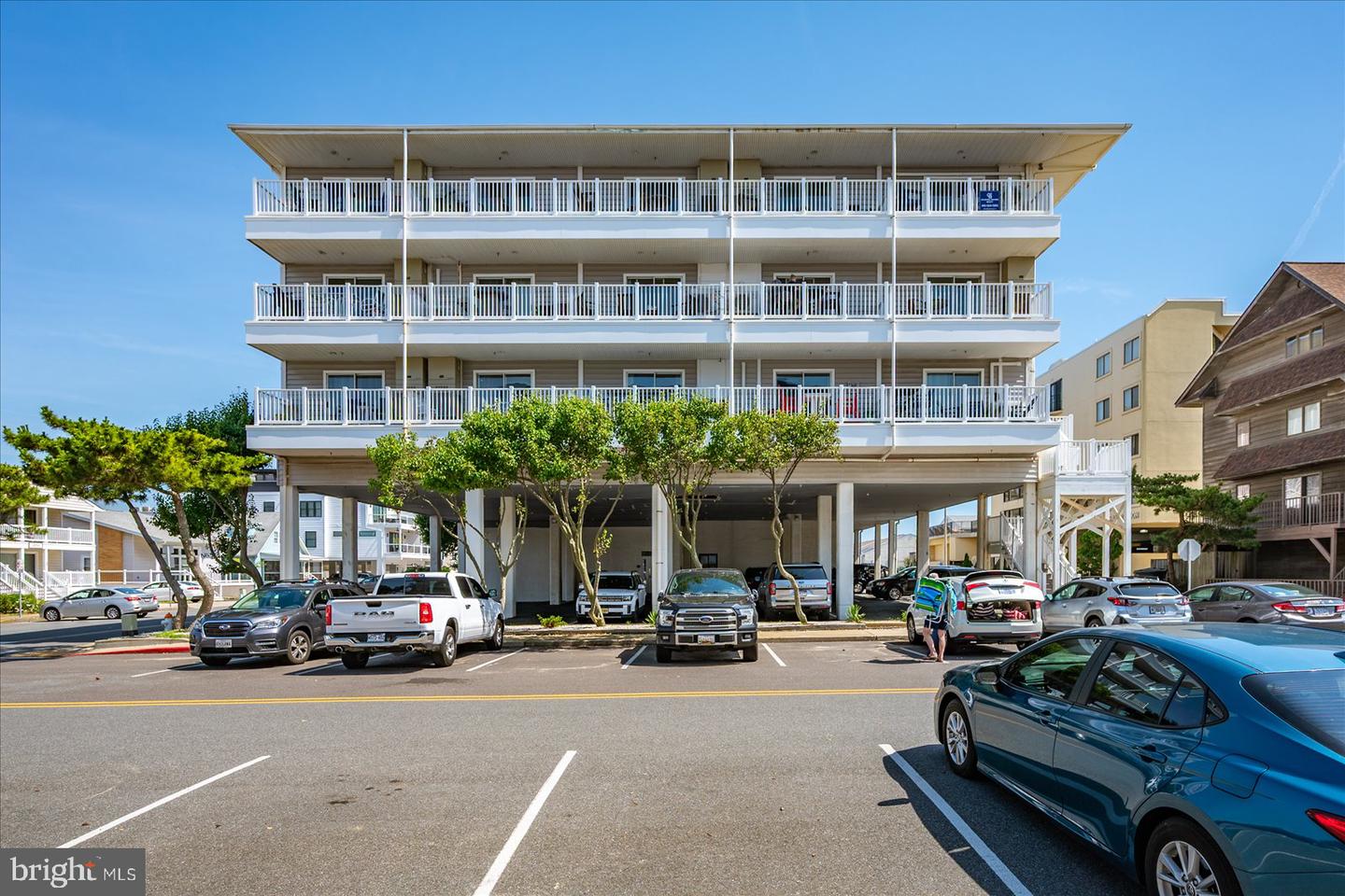6 127th Street #306