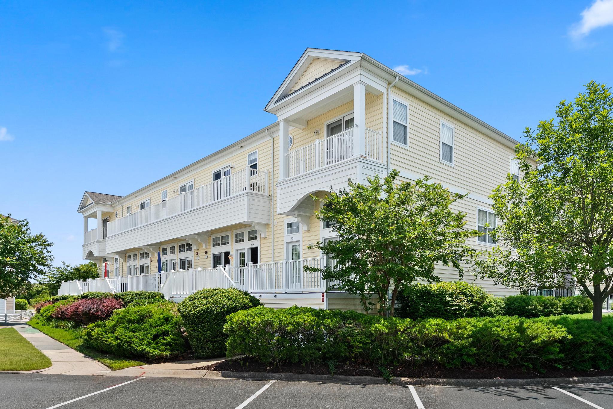 8695 Egret Loop Lane ##504