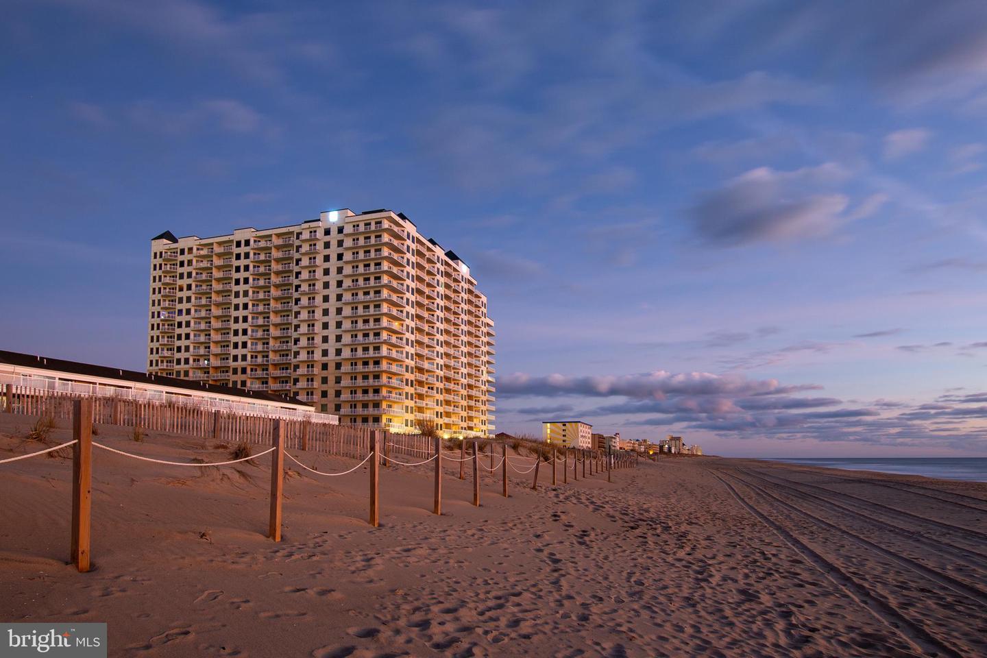 2 48th Street #1402