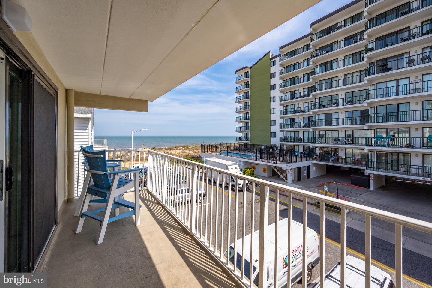 8 35th Street #201