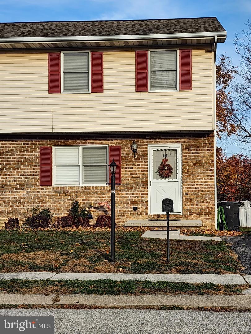617 Cricket Ln, Mcsherrystown