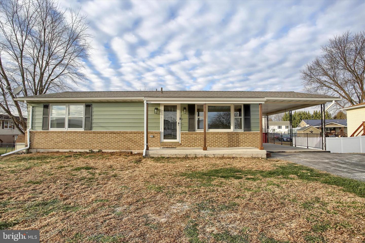 10 Bear Circle, Hanover