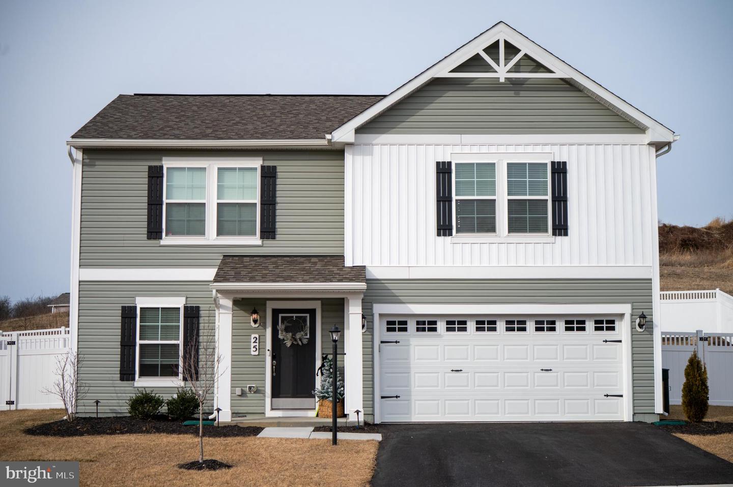 25 Natures Way Circle, New Oxford
