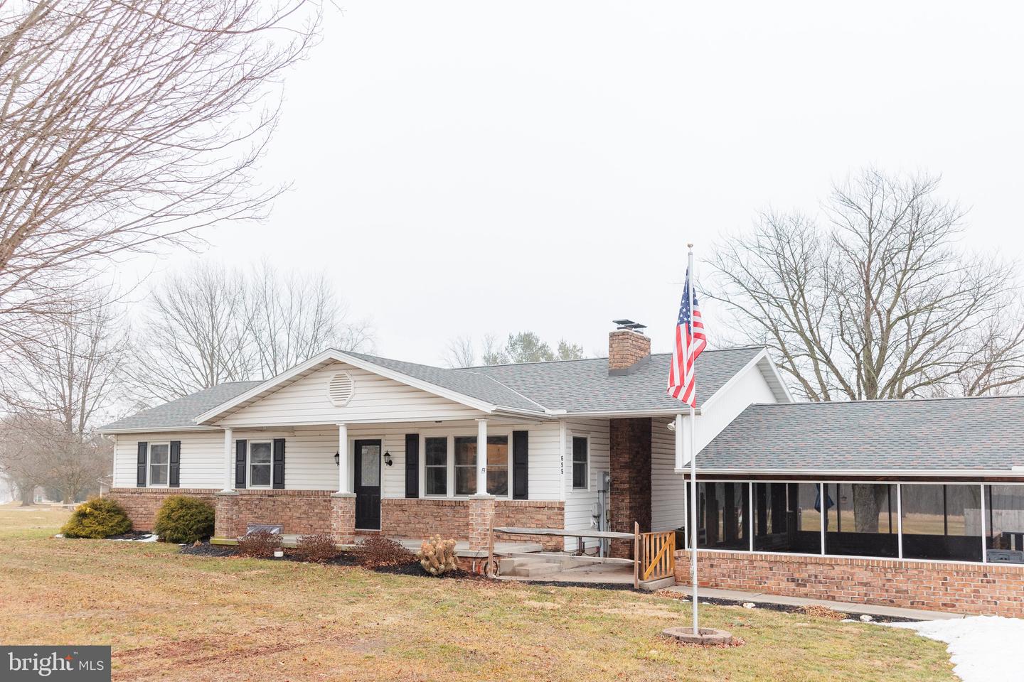 695 Kohler School Road, New Oxford