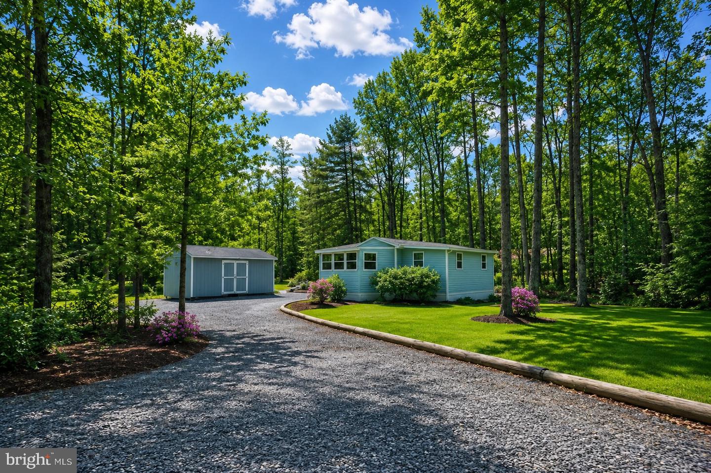 30 Pine Tree Trl